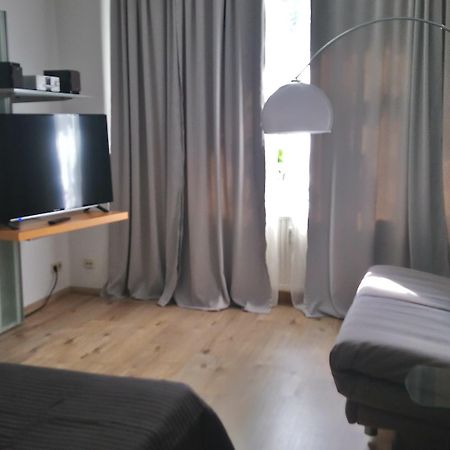 Gemuetliche Ferienwohnung Im Erdgeschoss- Jenaer Strasse Erfurt Exterior photo
